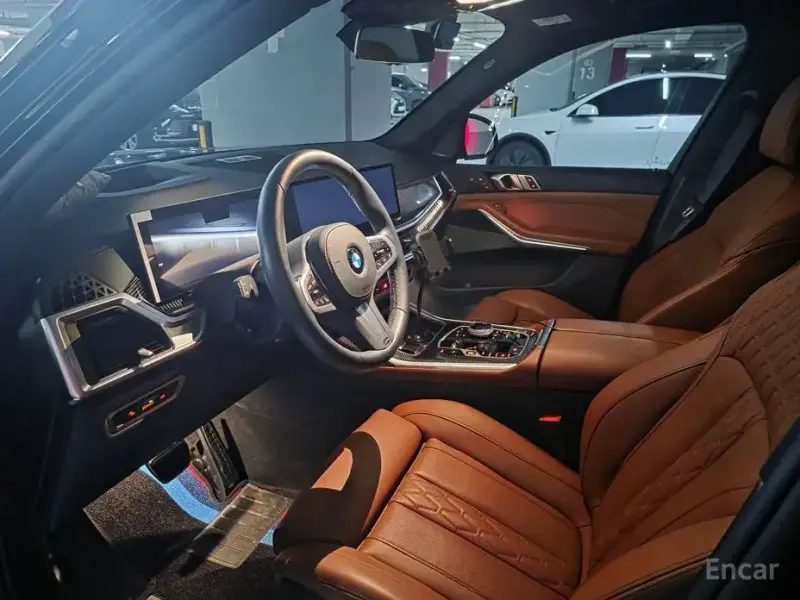 2025 BMW X7 с пробегом 5 500 км