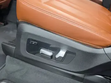 2025 BMW X7 с пробегом 30 216 км