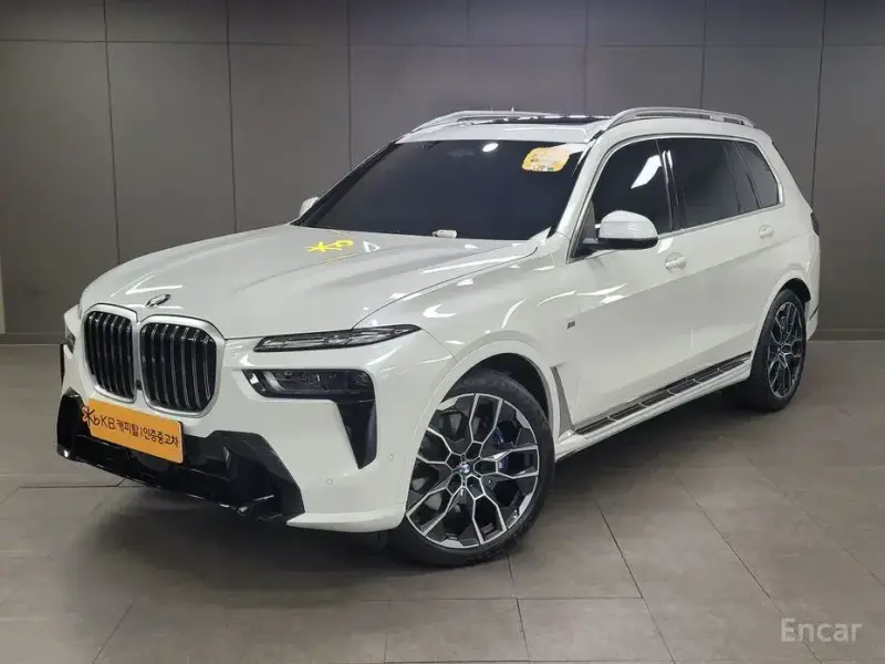 2025 BMW X7 с пробегом 18 239 км