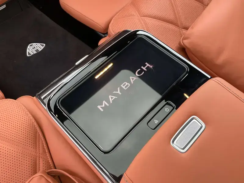 2024 Mercedes-Benz Maybach S-Класс с пробегом 9 000 км
