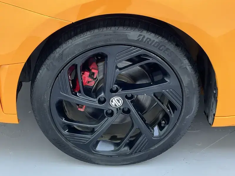 2021 MG 6 с пробегом 39 800 км