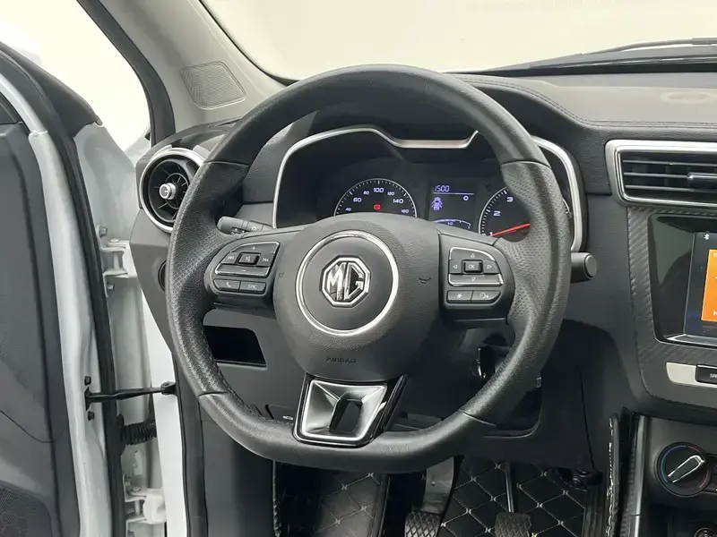2020 MG ZS с пробегом 26 200 км
