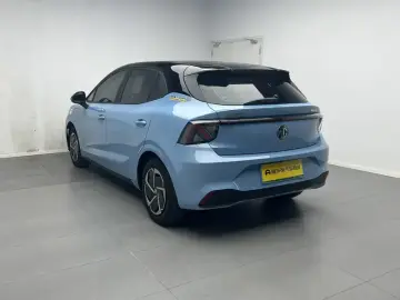 2026 MG 4 EV с пробегом 11 700 км