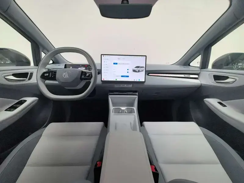 2026 MG 4 EV с пробегом 1 300 км