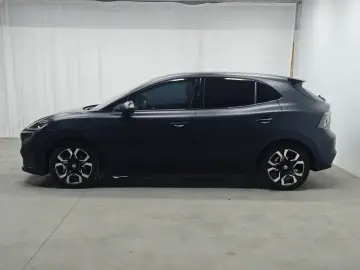 2026 MG 4 EV с пробегом 23 600 км