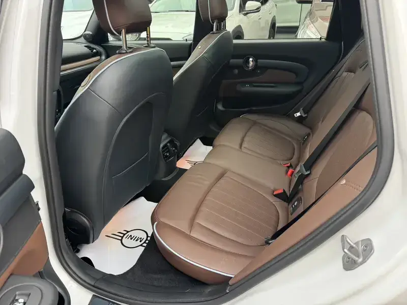 2023 Mini Clubman с пробегом 10 800 км