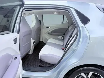 2026 MG 4 EV с пробегом 11 100 км