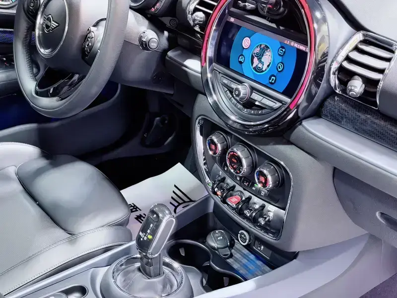 2019 Mini Clubman с пробегом 33 900 км