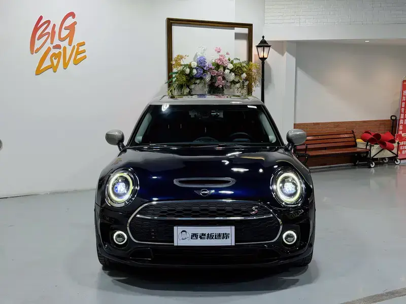 2022 Mini Clubman с пробегом 68 900 км