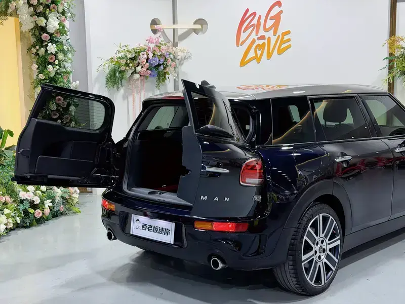 2022 Mini Clubman с пробегом 68 900 км