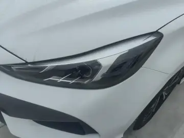 2022 MG 5 Scorpio с пробегом 15 000 км
