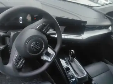 2022 MG 5 Scorpio с пробегом 15 000 км