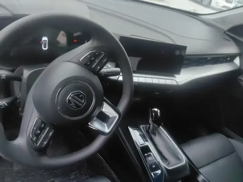2022 MG 5 Scorpio с пробегом 15 000 км