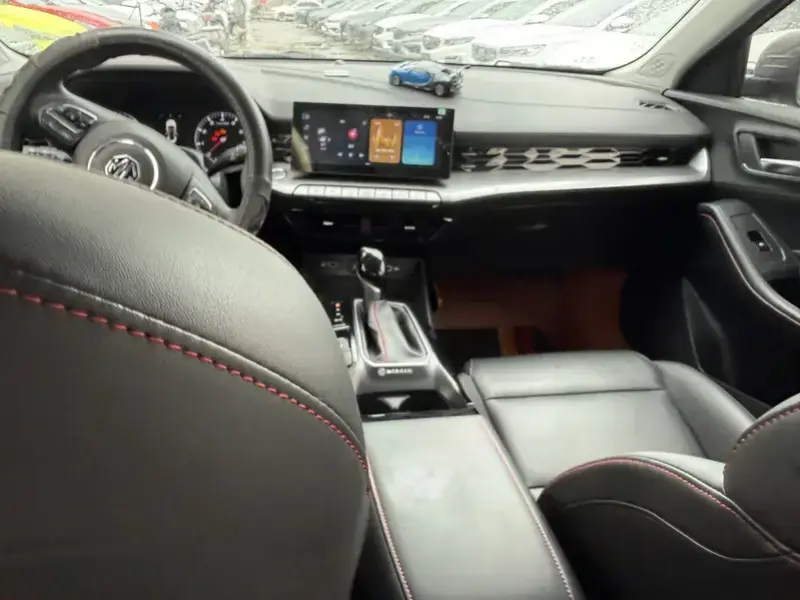2022 MG 5 Scorpio с пробегом 16 000 км