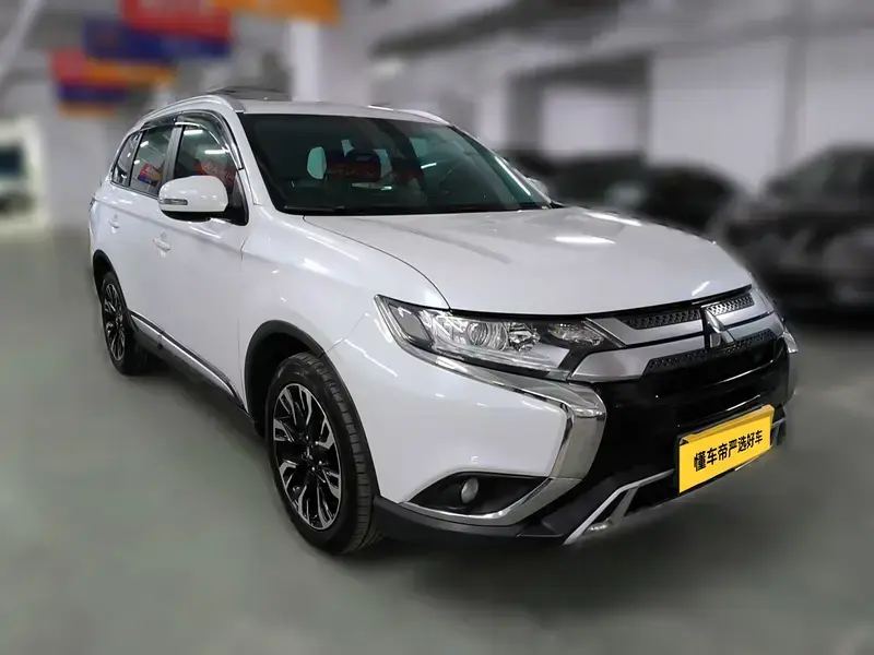 2019 Mitsubishi Outlander с пробегом 139 700 км