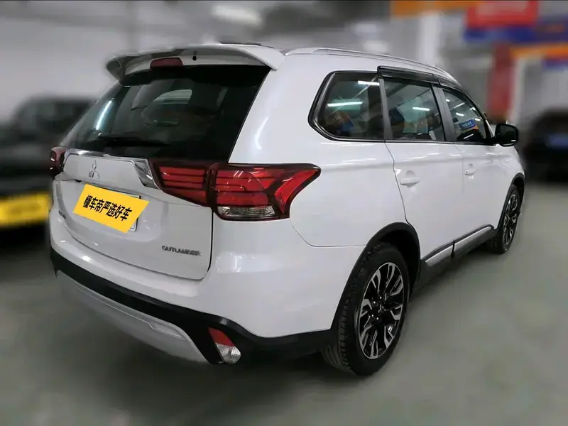 2019 Mitsubishi Outlander с пробегом 139 700 км