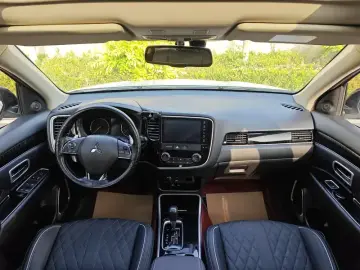 2021 Mitsubishi Outlander с пробегом 60 000 км