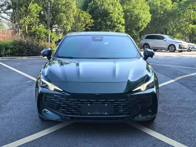 2025 MG 7 с пробегом 10 000 км