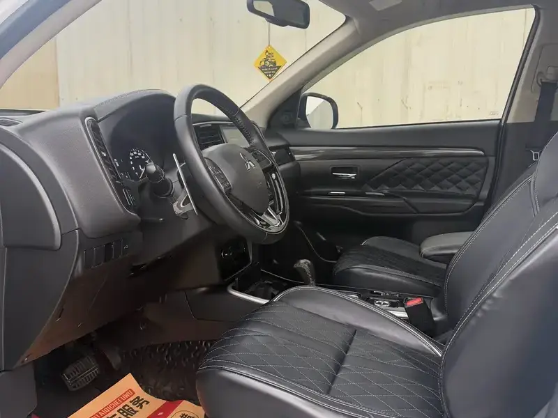 2020 Mitsubishi Outlander с пробегом 88 000 км