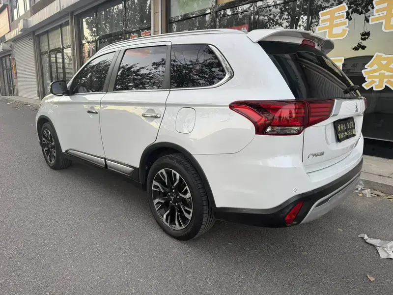 2019 Mitsubishi Outlander с пробегом 120 000 км