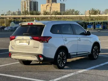 2019 Mitsubishi Outlander с пробегом 46 000 км