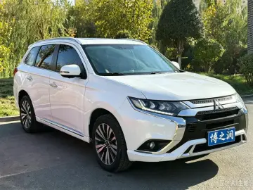 2020 Mitsubishi Outlander с пробегом 60 000 км