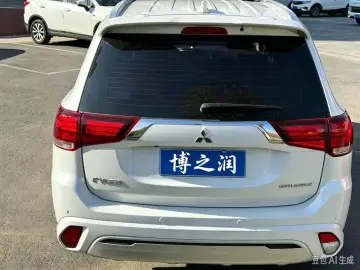 2020 Mitsubishi Outlander с пробегом 60 000 км
