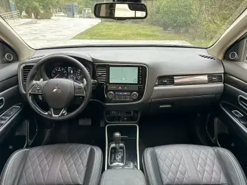 2020 Mitsubishi Outlander с пробегом 95 000 км