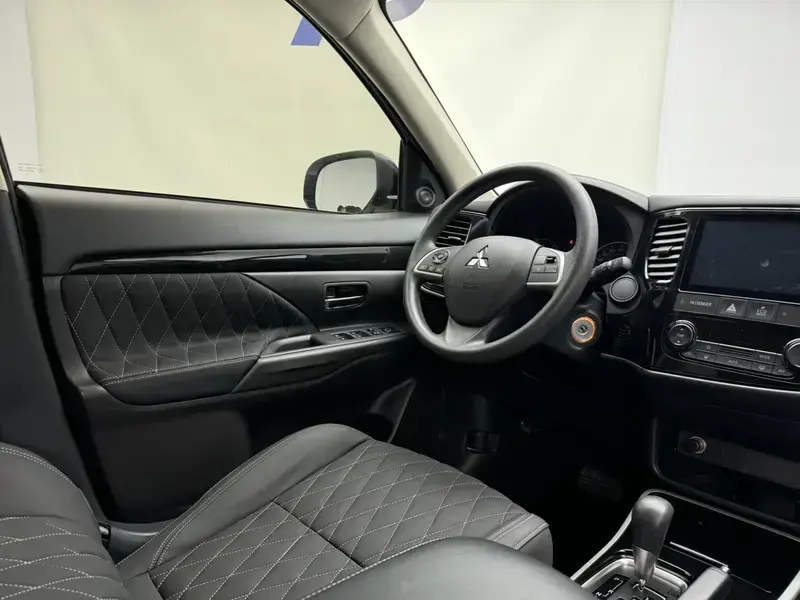 2021 Mitsubishi Outlander с пробегом 27 000 км