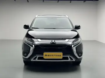 2020 Mitsubishi Outlander с пробегом 81 700 км