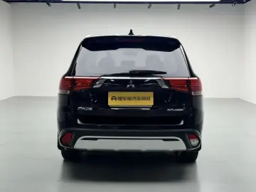 2020 Mitsubishi Outlander с пробегом 81 700 км