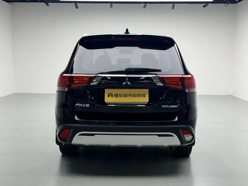 2020 Mitsubishi Outlander с пробегом 81 700 км