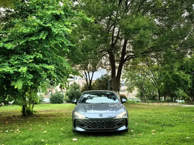 2023 MG 7 с пробегом 10 000 км