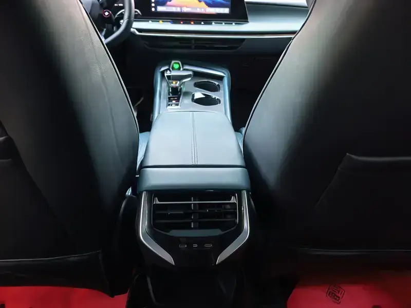 2023 MG 7 с пробегом 10 000 км