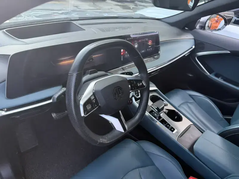 2023 MG 7 с пробегом 25 000 км