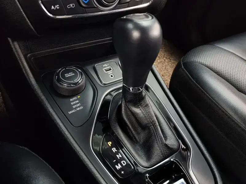2022 Jeep Cherokee с пробегом 102 399 км