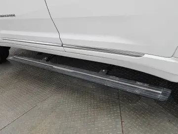 2023 Jeep Cherokee с пробегом 54 314 км
