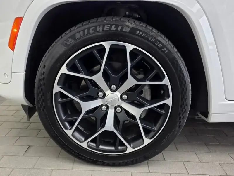 2023 Jeep Cherokee с пробегом 73 450 км