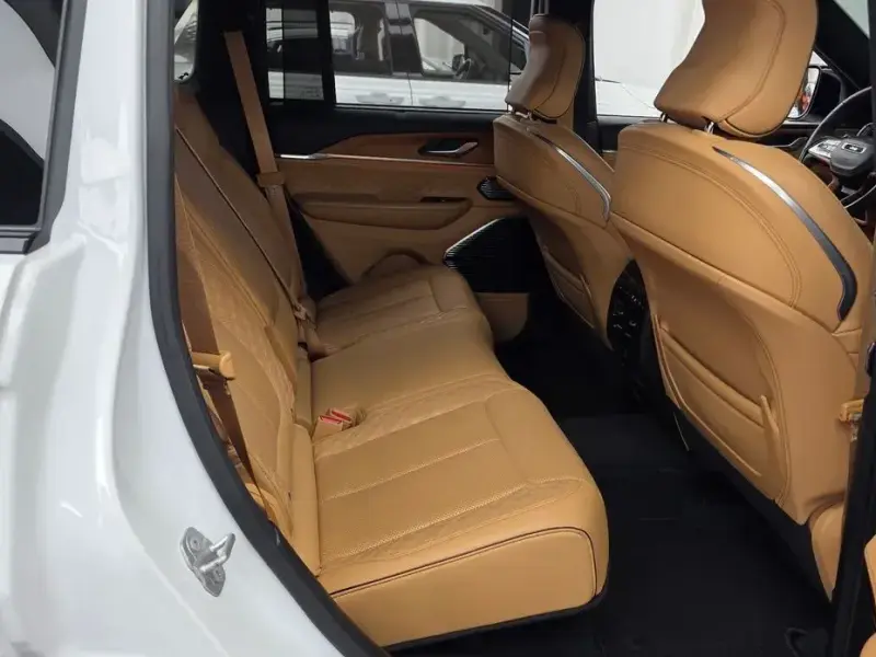 2023 Jeep Cherokee с пробегом 73 450 км