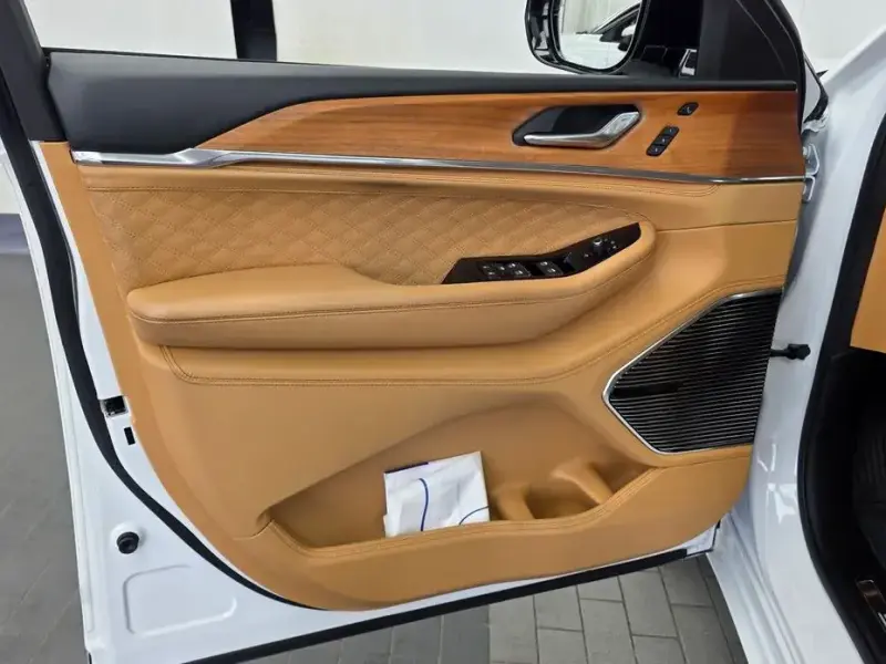 2023 Jeep Cherokee с пробегом 73 450 км