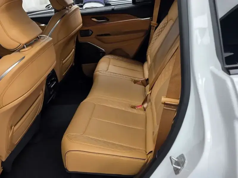 2023 Jeep Cherokee с пробегом 73 450 км