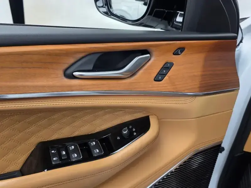 2023 Jeep Cherokee с пробегом 73 450 км