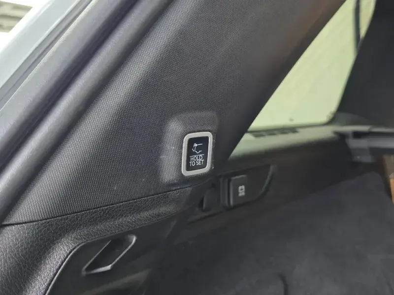 2023 Jeep Cherokee с пробегом 73 450 км