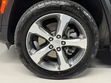 2022 Jeep Cherokee с пробегом 154 629 км