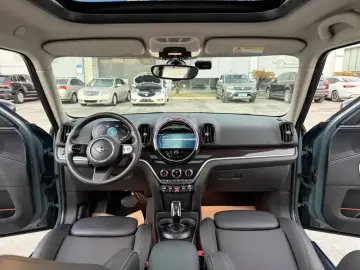 2023 Mini Countryman с пробегом 63 000 км
