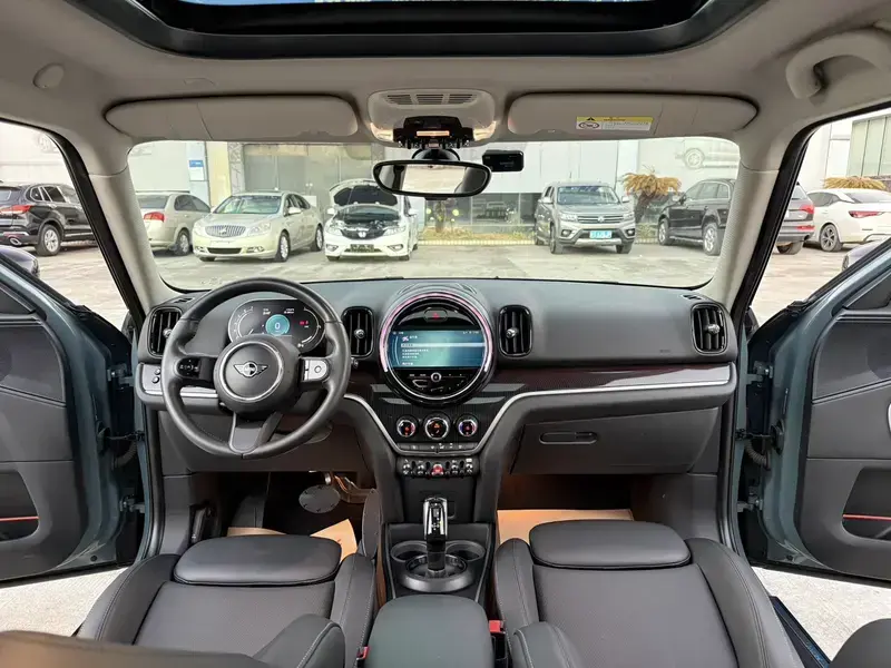 2023 Mini Countryman с пробегом 63 000 км