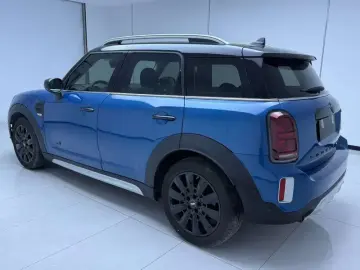 2023 Mini Countryman с пробегом 9 000 км