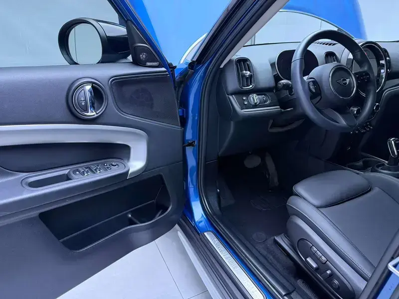 2023 Mini Countryman с пробегом 9 000 км