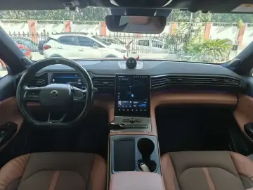 2020 Nio EC6 с пробегом 121 000 км