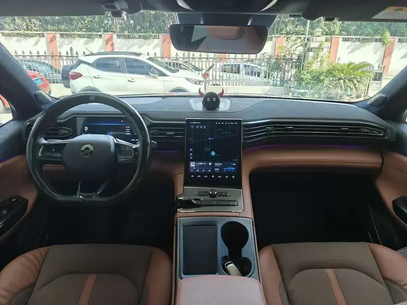 2020 Nio EC6 с пробегом 121 000 км